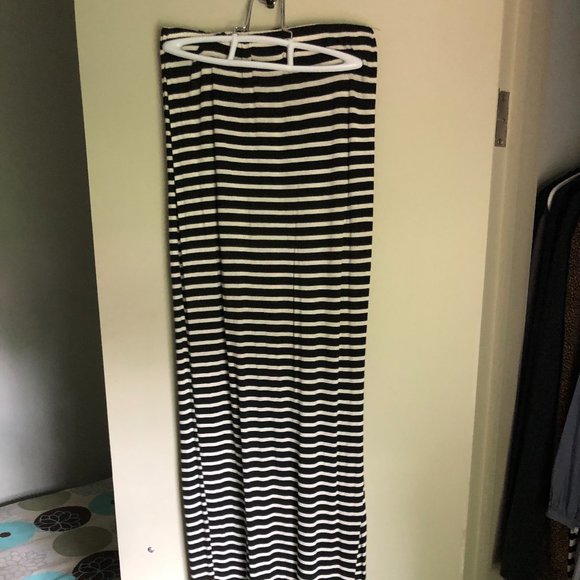 Alt B Maxi Striped Skirt Black and White w/ Slit - Picture 4 of 6